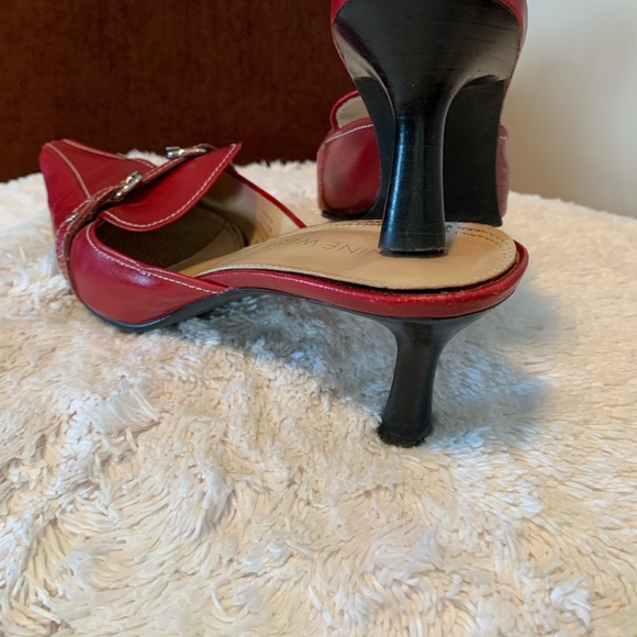 Nine West Red Mule shoe size 6M - Picture 6 of 6